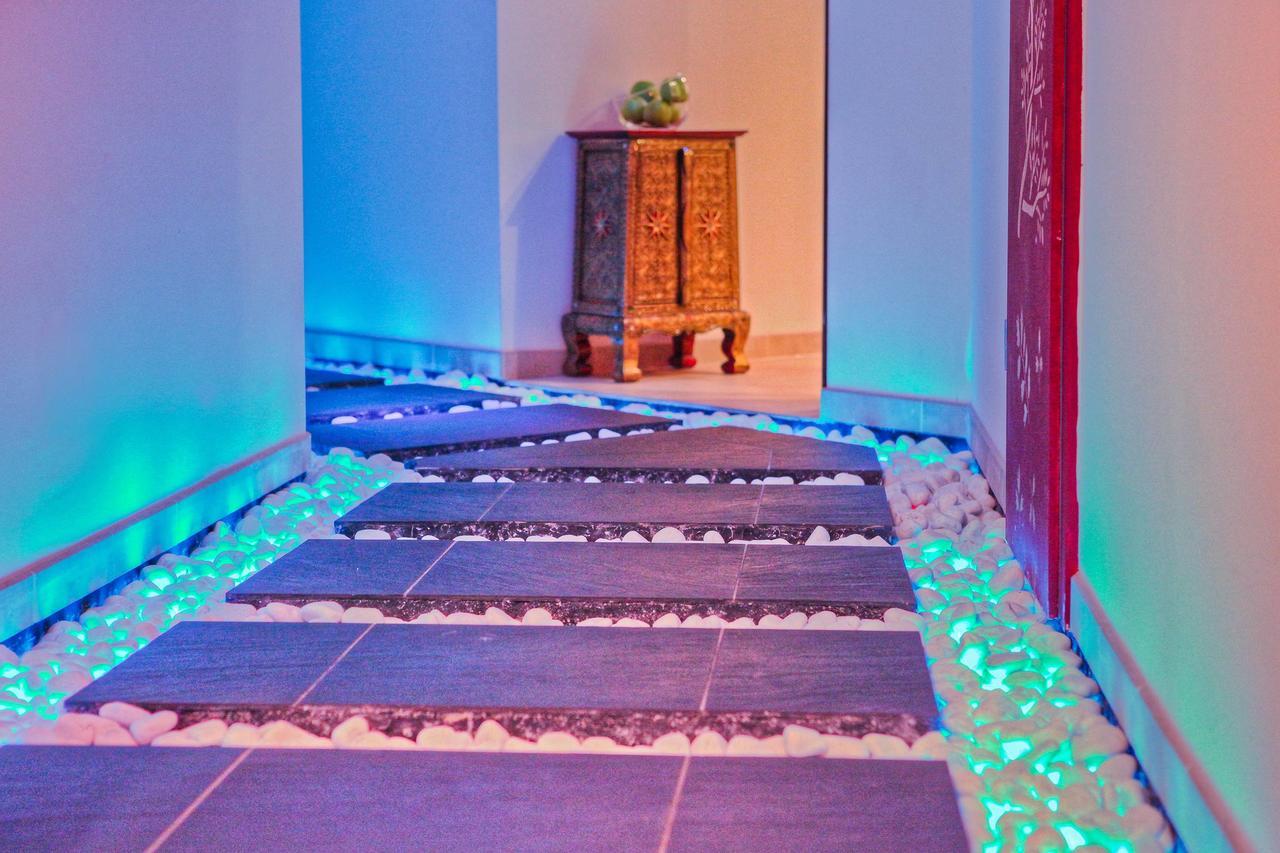 Seetelhotel Ahlbecker Hof Heringsdorf  Extérieur photo A staircase with LED lighting