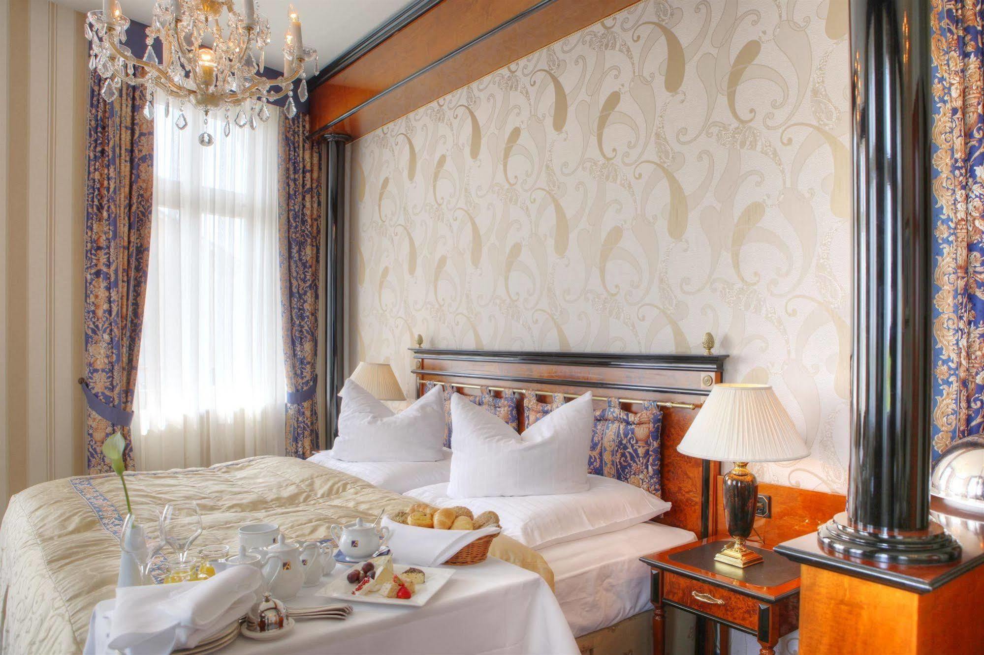 Seetelhotel Ahlbecker Hof Heringsdorf  Extérieur photo A room at the hotel