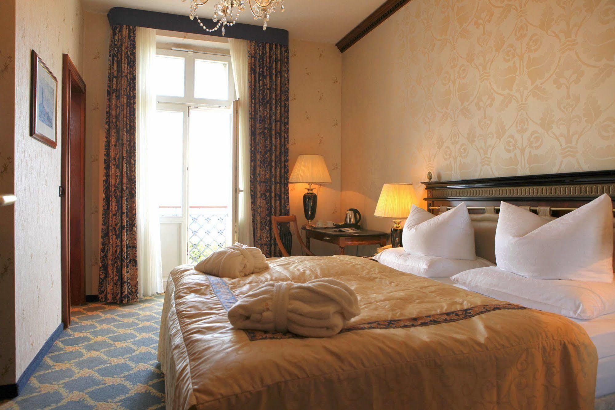 Seetelhotel Ahlbecker Hof Heringsdorf  Extérieur photo A room at the hotel