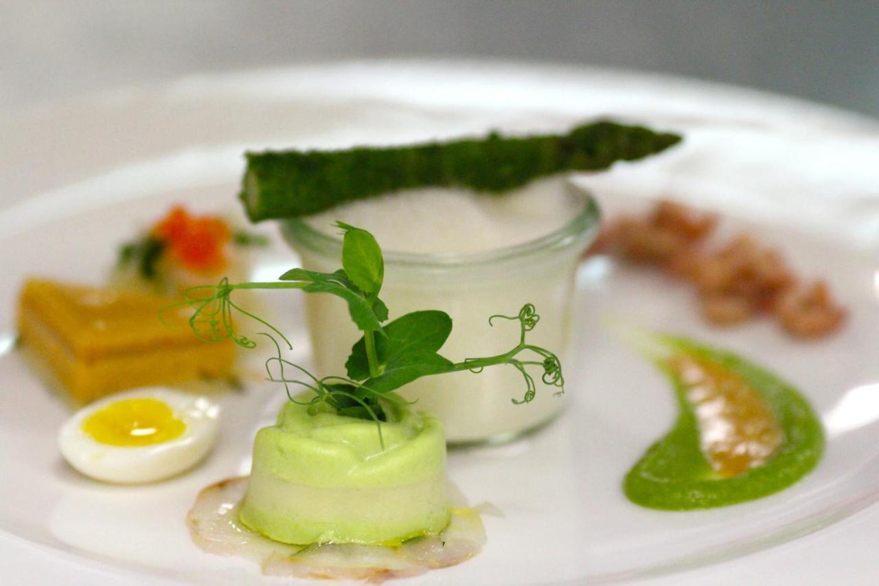 Seetelhotel Ahlbecker Hof Heringsdorf  Extérieur photo A green asparagus dish